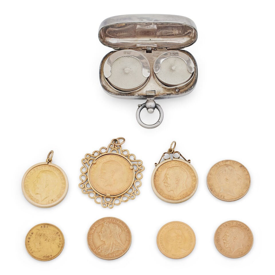 Five full sovereigns and three half gold sovereigns (1 of 4)