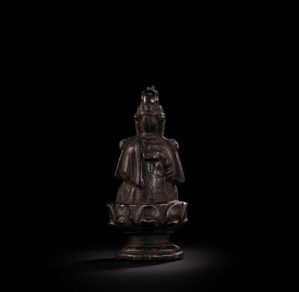 FOUR BRONZE AND GILT-BRONZE BUDDHIST FIGURES Tang dynasty and later (6) - 7