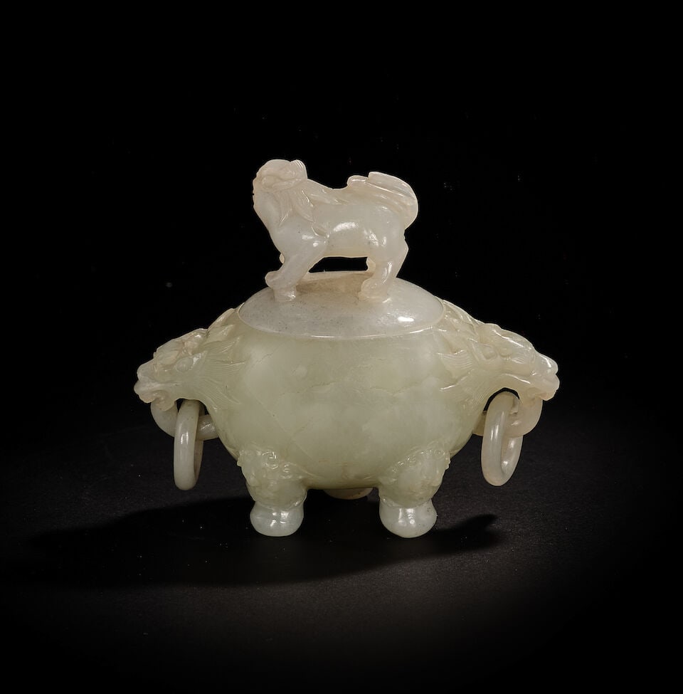 A MINIATURE PALE GREEN JADE TRIPOD CENSER AND A COVER Qing Dynasty (3) - 2