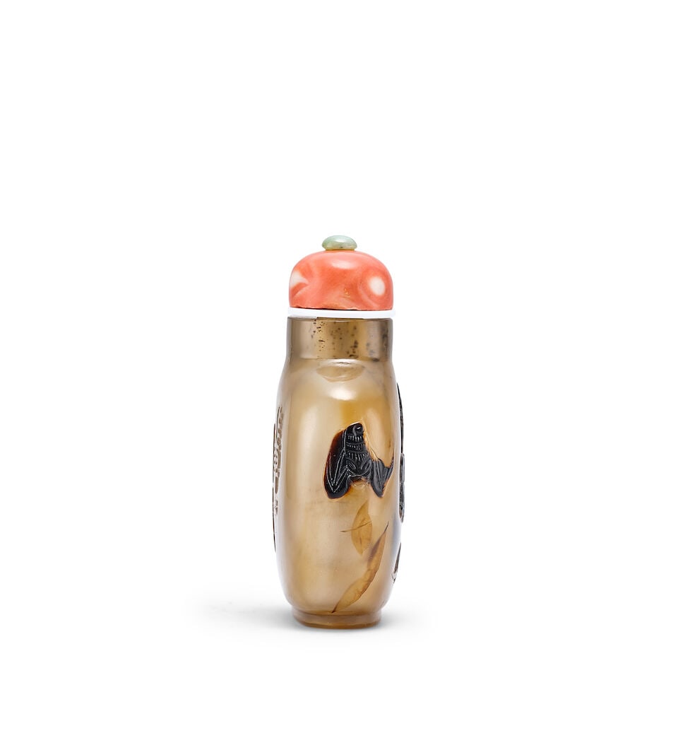 A SHADOW AGATE 'MONKEY' SNUFF BOTTLE Qing Dynasty (2) - 2