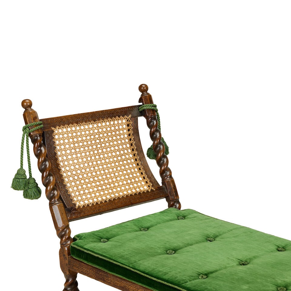 A rare documented Charles II walnut and caned daybedThird quarter 17th century - 4