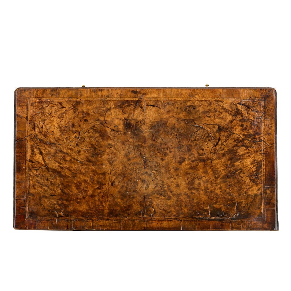 A fine George II walnut, crossbanded and featherbanded caddy top chestMid-18th century - 2