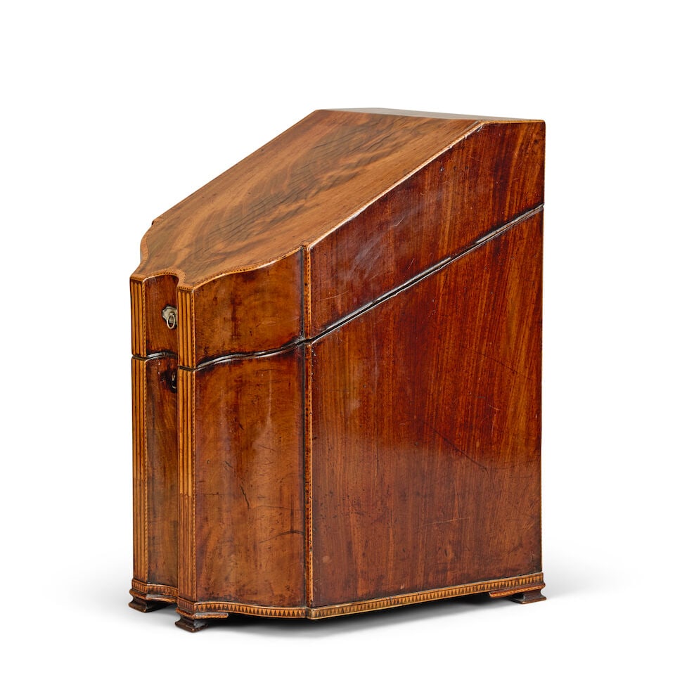 A George III mahogany and boxwood strung serpentine knife box Late 18th century - 3