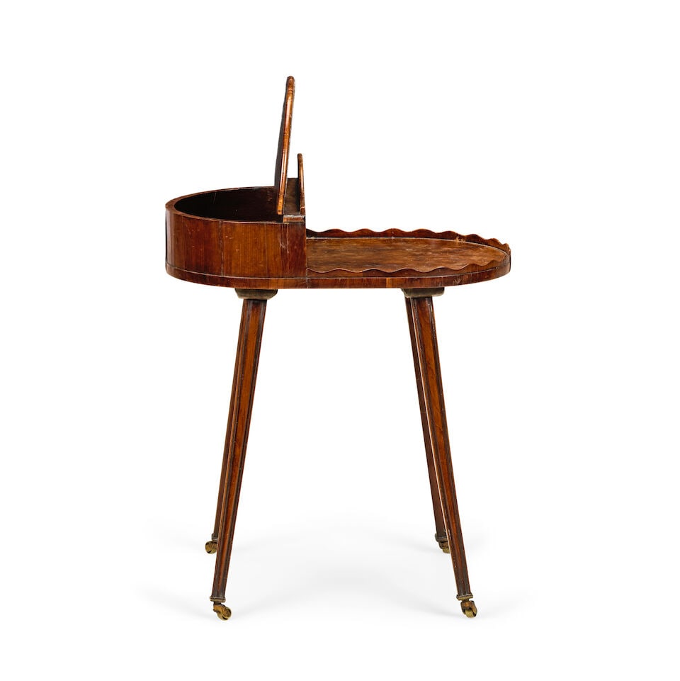 A George III yew wood work or sewing table Late 18th / early 19th century - 2