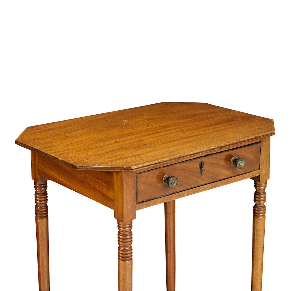A Regency mahogany side tableEarly 19th century - 2