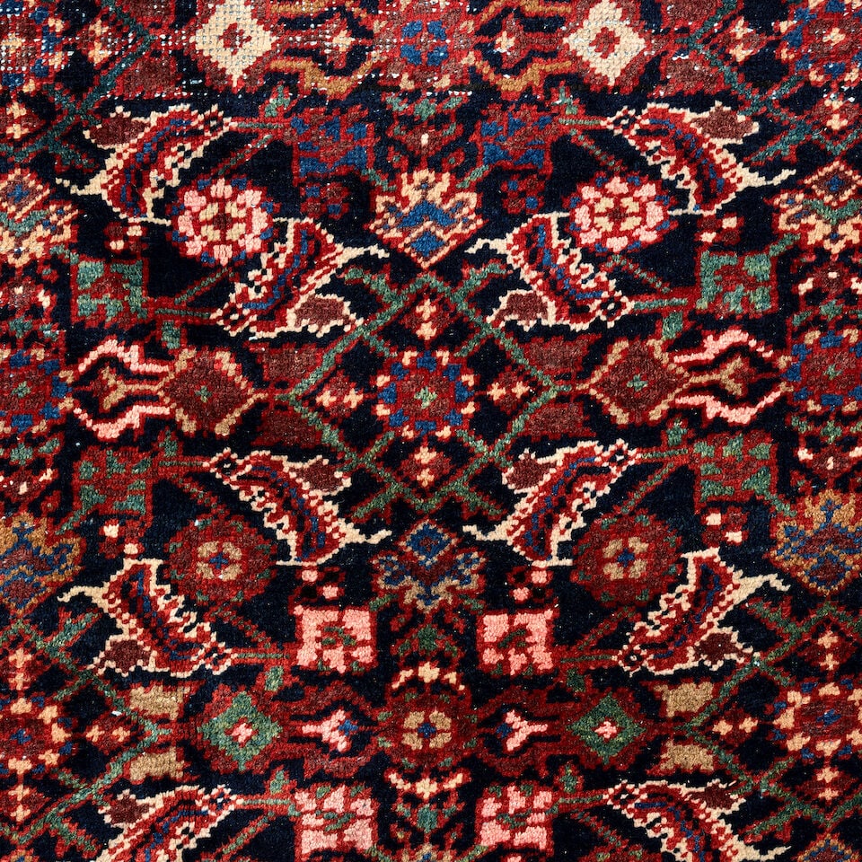 A Mahal carpet Central Persia 300cm x 430cm (118 1/8in x 169 1/4in) - 2