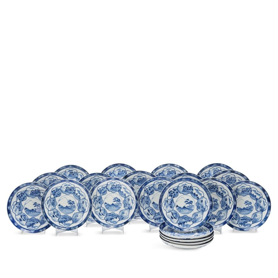 A set of twenty blue and white Japanese dinner plates 19th century (20) - 2