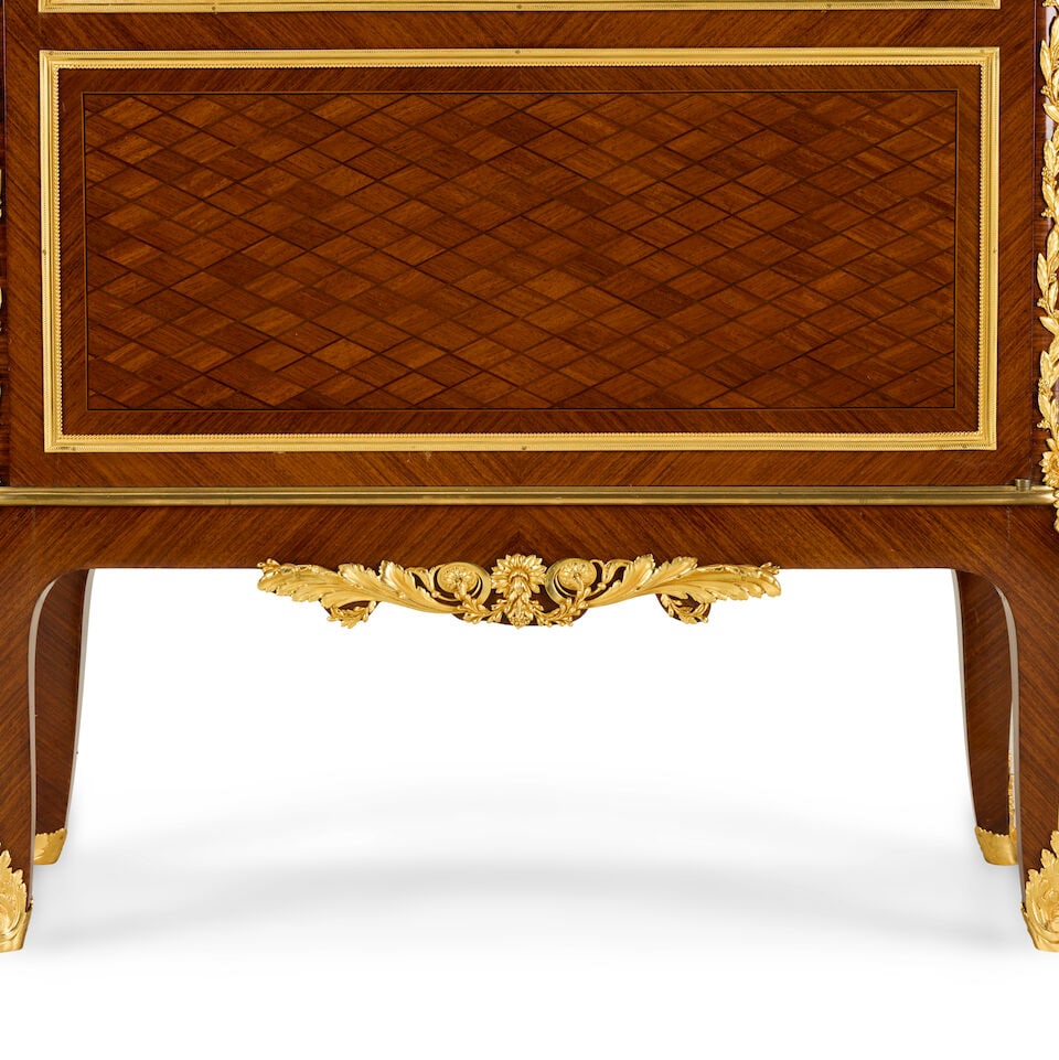 A French kingwood, parquetry and gilt bronze mounted vitrine in the Louis XVI styleLate 19th / e... - 4