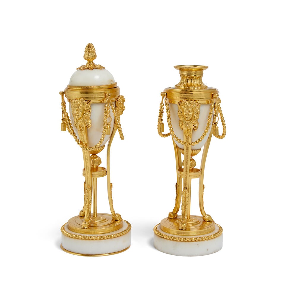 A pair of French marble and gilt bronze mounted cassolettes In the Louis XVI style (2) - 2