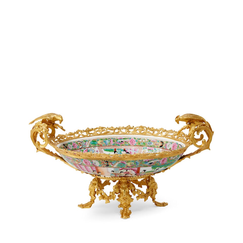 A gilt bronze mounted Chinese export porcelain footed bowl In the Louis XV style, the porcelain ... - 3