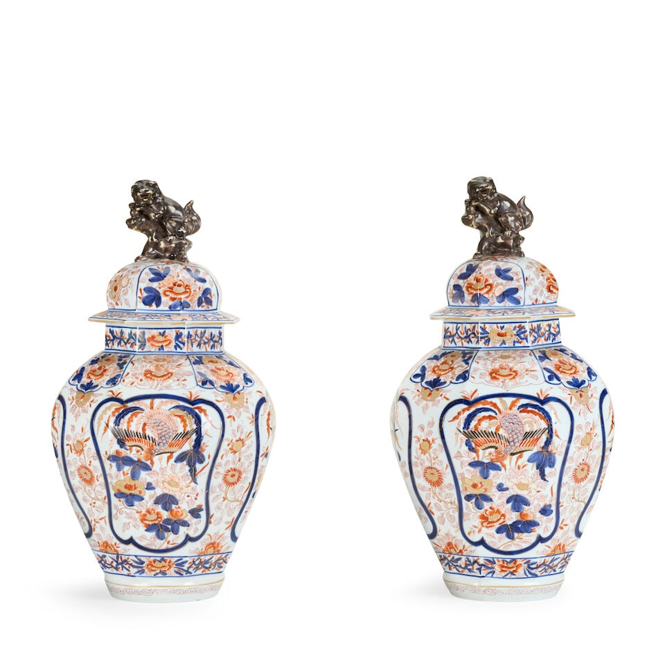 A pair of Japanese Imari vases and covers 19th century (2) - 3