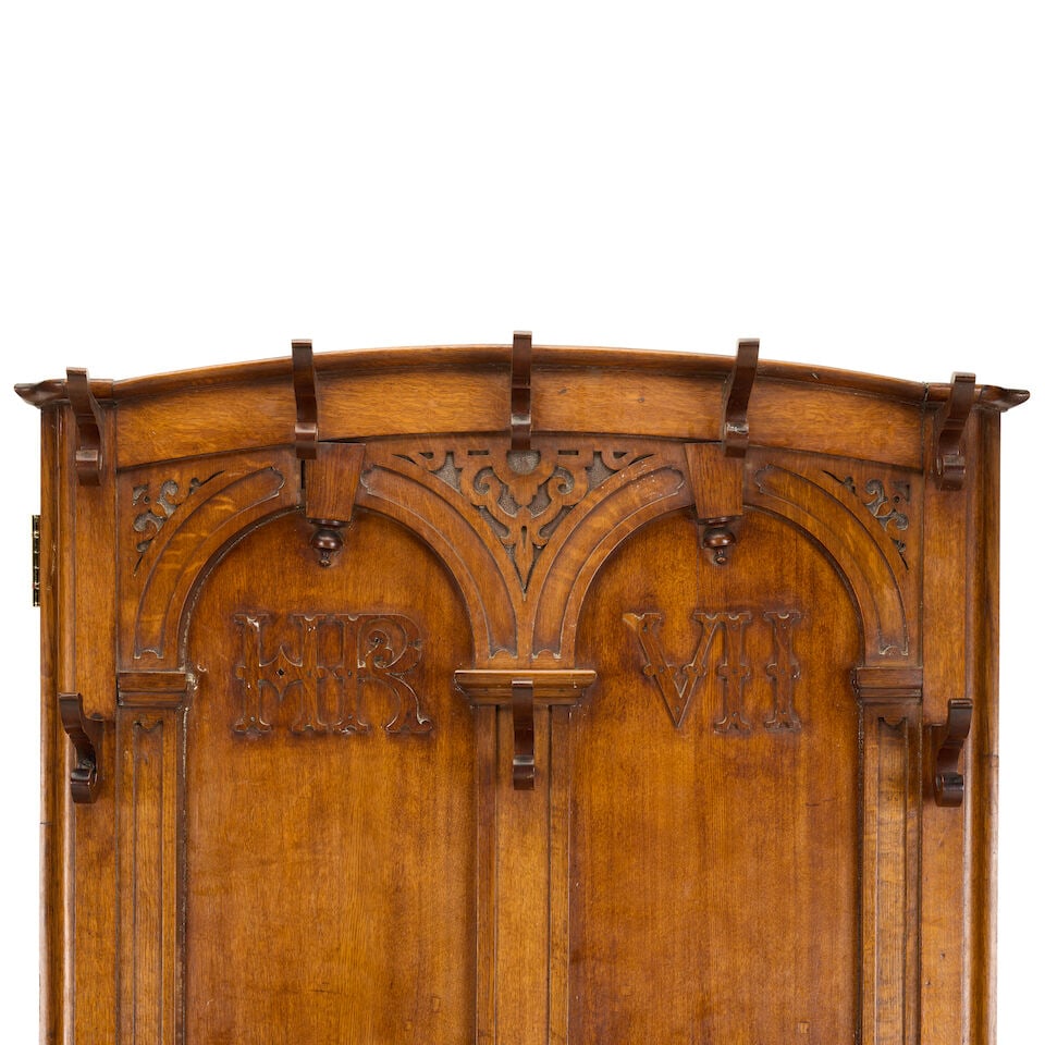A Victorian carved oak country house hall standLate 19th century - 3