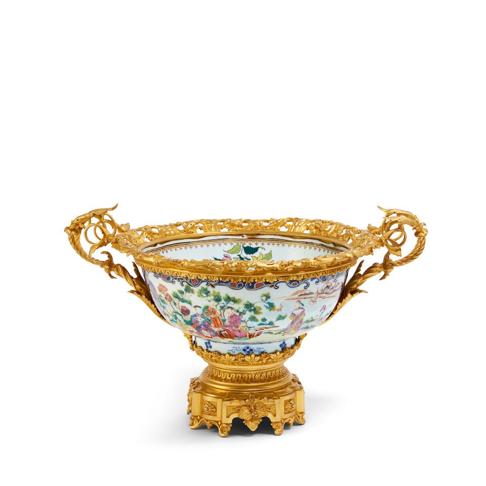 A gilt bronze mounted Chinese export porcelain bowl In the Louis XVI style, the porcelain 18th /... - 3