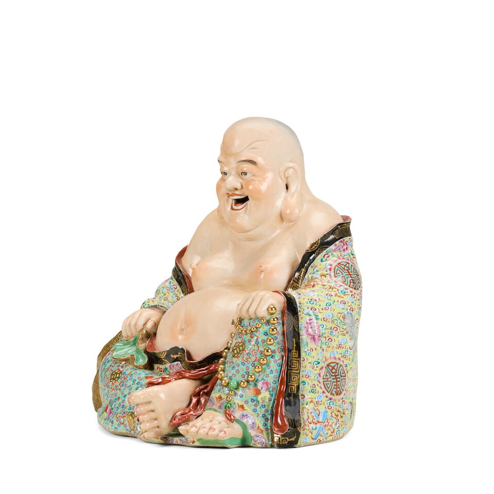 A large Chinese famille rose porcelain figure of a seated Buddha 20th century - 4