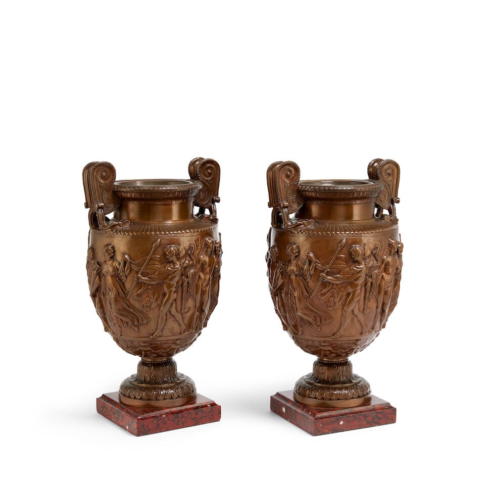 After the Antique: a pair of French patinated bronze models of the Townley Vase Late 19th centur... - 3