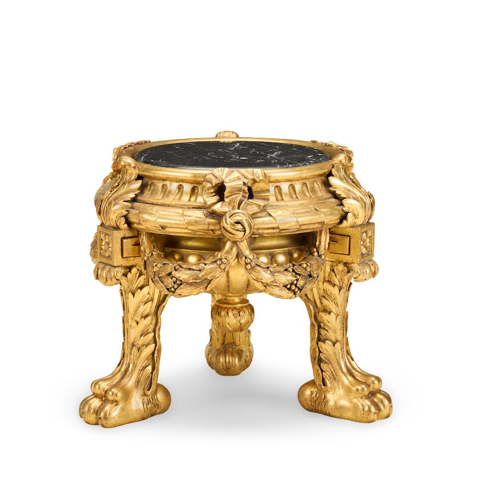 A French carved giltwood vase or urn stand Late 19th century - 2