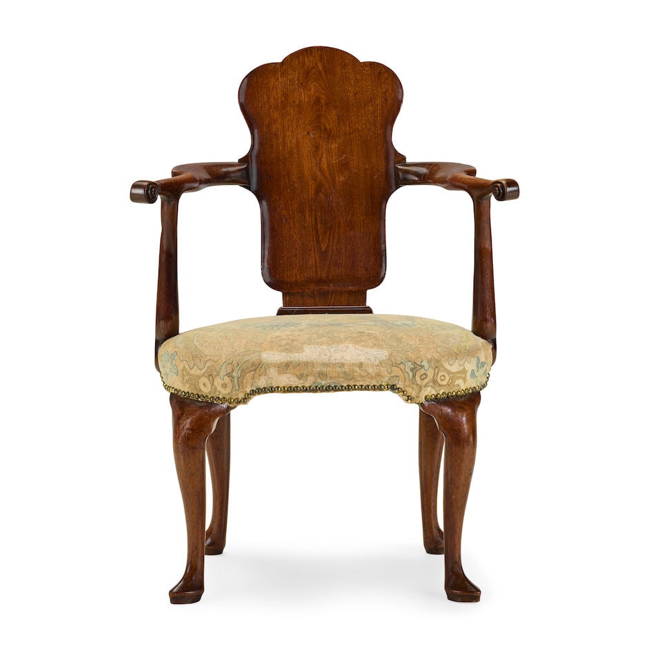 A fine George I walnut armchairEarly 18th century (1 of 3)