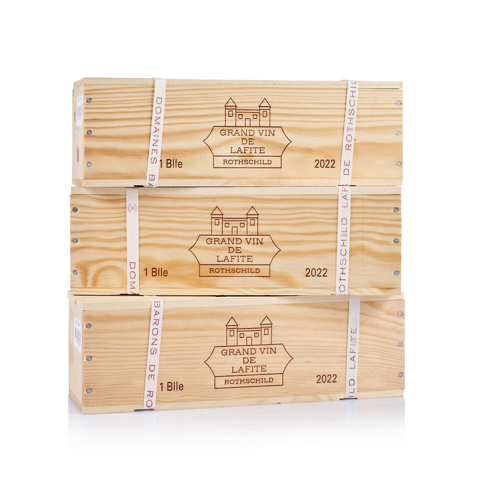 Château Lafite Rothschild, Pauillac, 1er Cru Classé, 2022 (3 x 750ml): Château Lafite Rothschild, Pauillac, 1er Cru Classé, 2022 (3 x 750ml) Region: Bordeaux Packaging: 3x individual wooden boxes, sealed and not open For further information on this lot please
