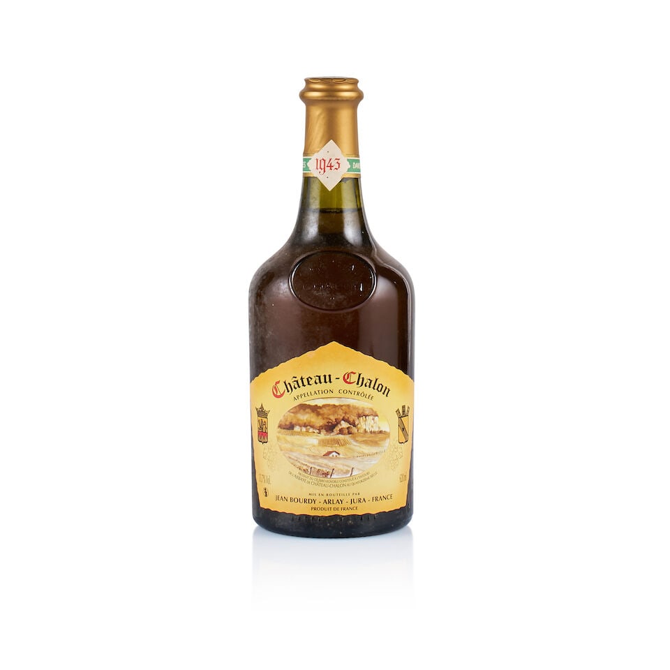 Jean Bourdy, Château-Chalon, 1943 (1 x 620ml): Jean Bourdy, Château-Chalon, 1943 (1 x 620ml) Region: Jura Fill Level: into neck Capsule: ok Cork: very slightly depressed Label: very slightly bin-soiled Packaging: neutral carton Miscellaneous: