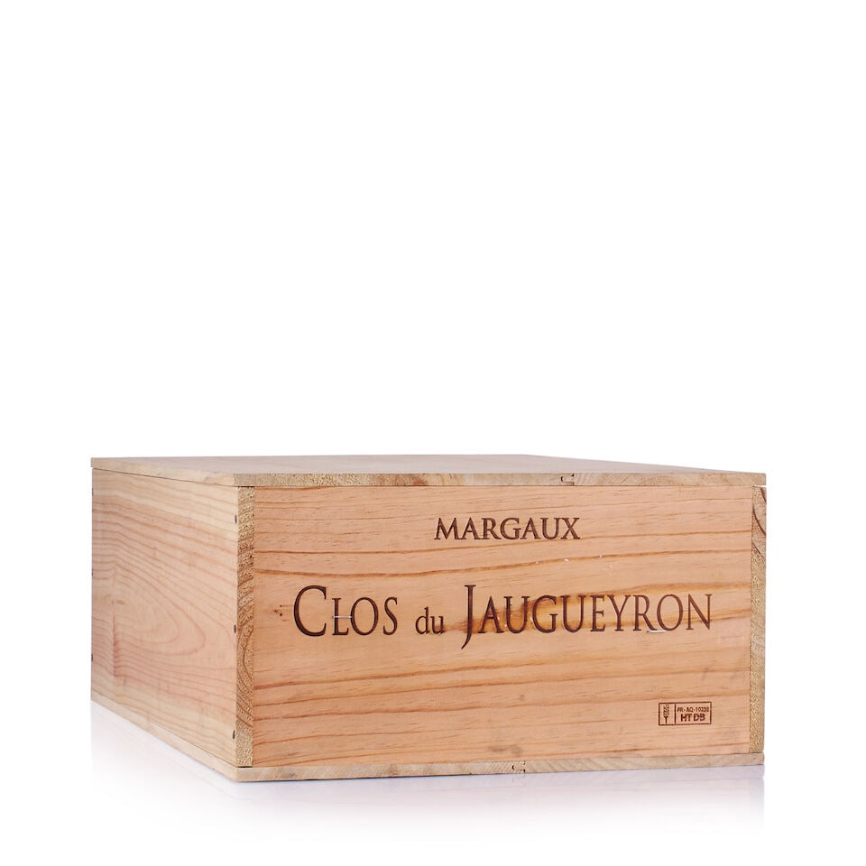 Clos du Jaugueyron, Margaux, 2015 (12 x 750ml): Clos du Jaugueyron, Margaux, 2015 (12 x 750ml) Region: Bordeaux Packaging: original wooden case Miscellaneous: not open This lot is subject to the following lot symbols: † † The