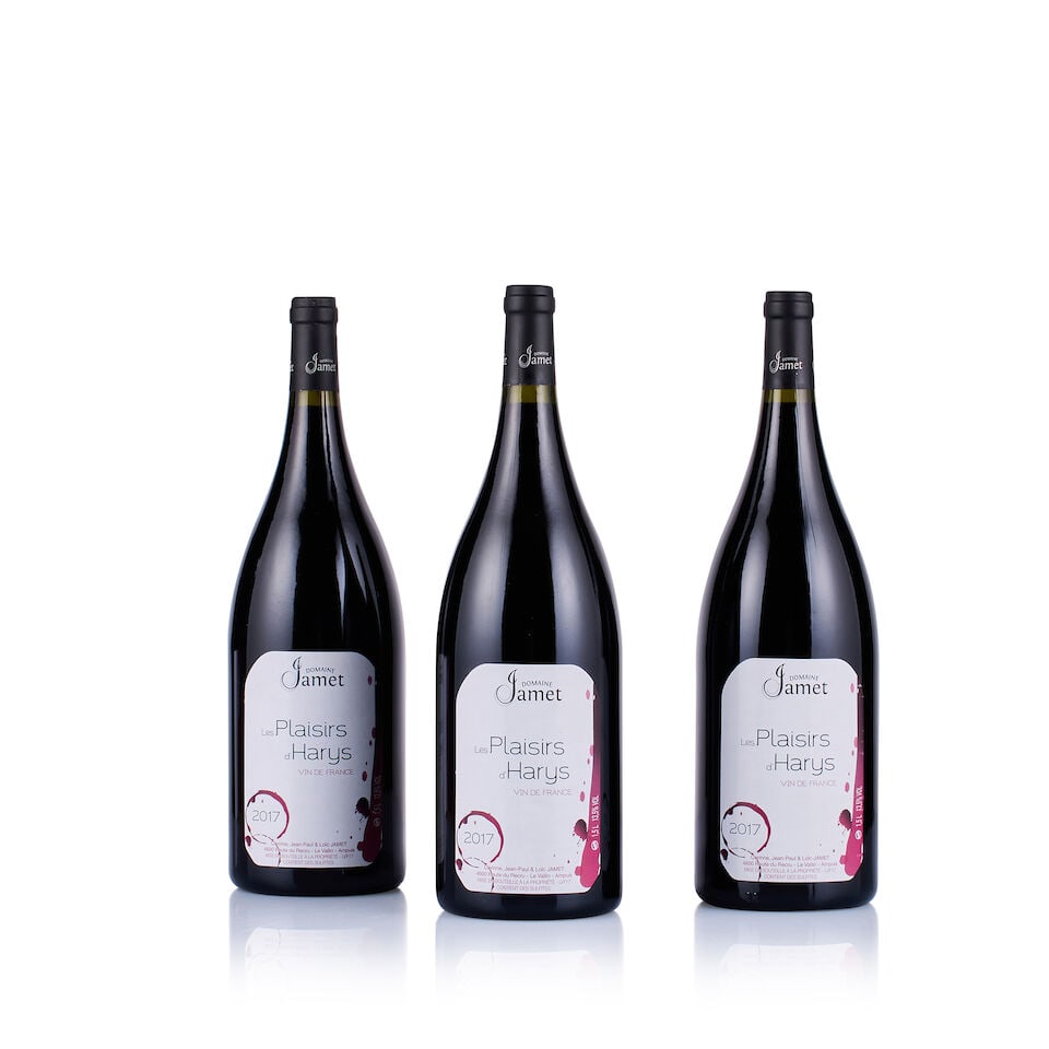 Domaine Jamet, Les Plaisirs d'Harys, 2017 (3 x Magnum): Domaine Jamet, Les Plaisirs d'Harys, 2017 (3 x Magnum) Region: Rhône Valley Fill Level: excellent Capsule: ok Cork: ok Label: 3x lightly bin-soiled Packaging: original carton Lot to be sold
