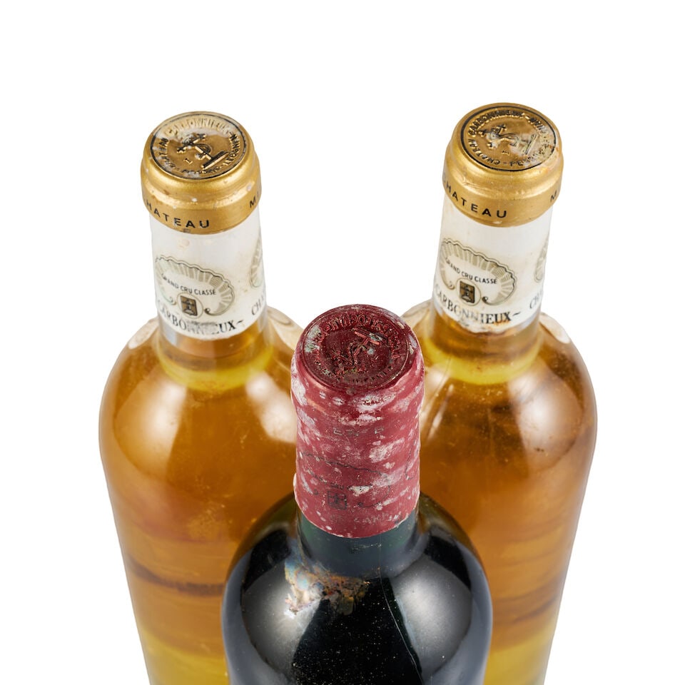 Mixed lot of Château Carbonnieux, Pessac-Léognan, 1996 & 1997 (3 x 750ml) - 2