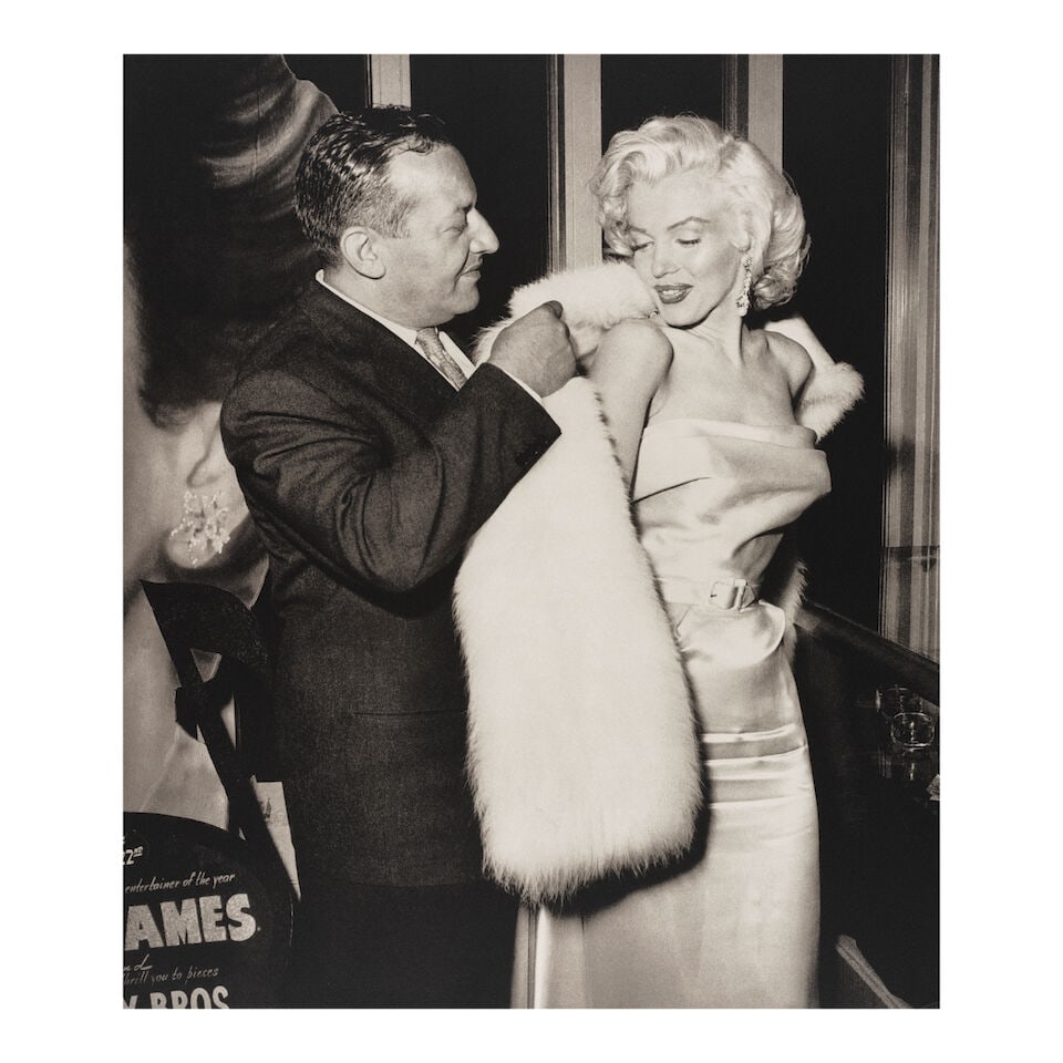 Frank Worth (1923-2000); Marilyn Monroe: Platinum Photography by Frank Worth (Portfolio); - 11