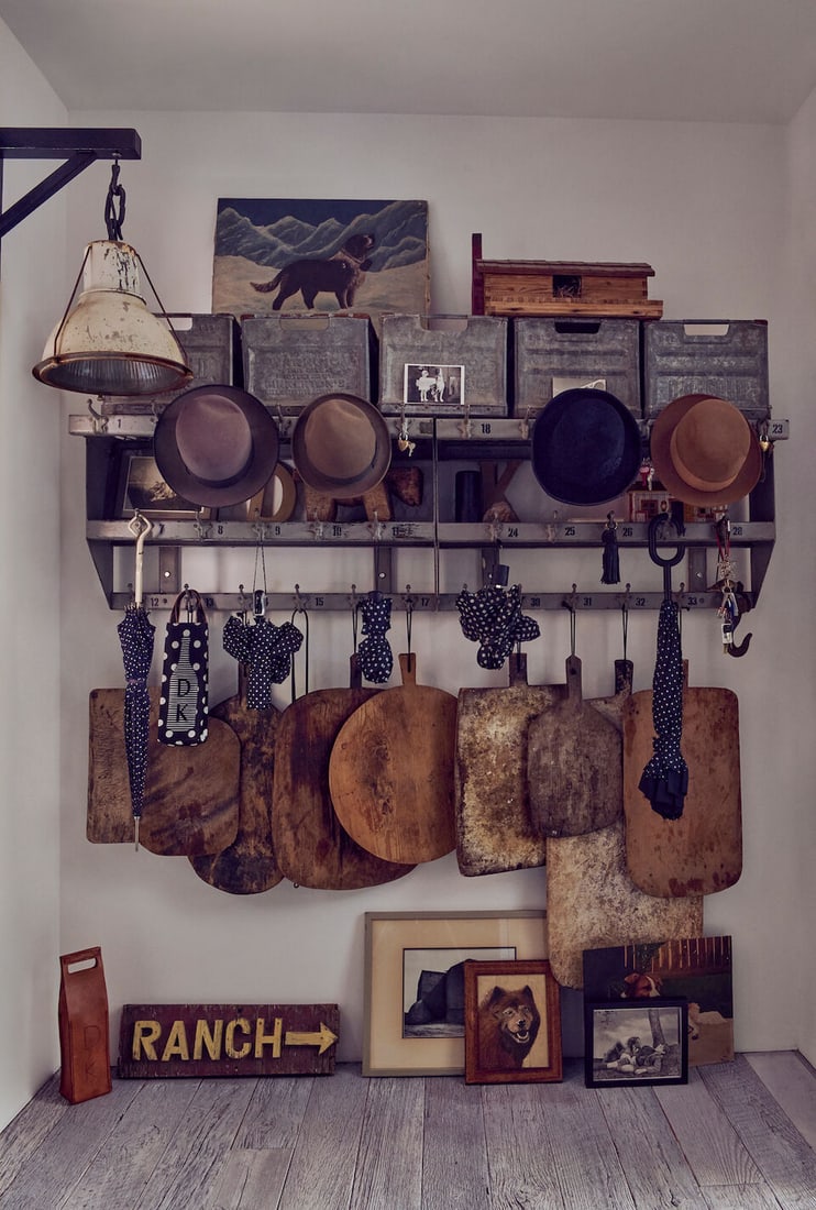 FOUR VINTAGE RUSTIC WOOD CUTTING BOARDS - 2