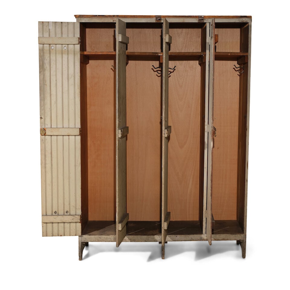 A METAL MOUNTED PAINTED WOOD FOUR-COMPARTMENT LOCKER - 2