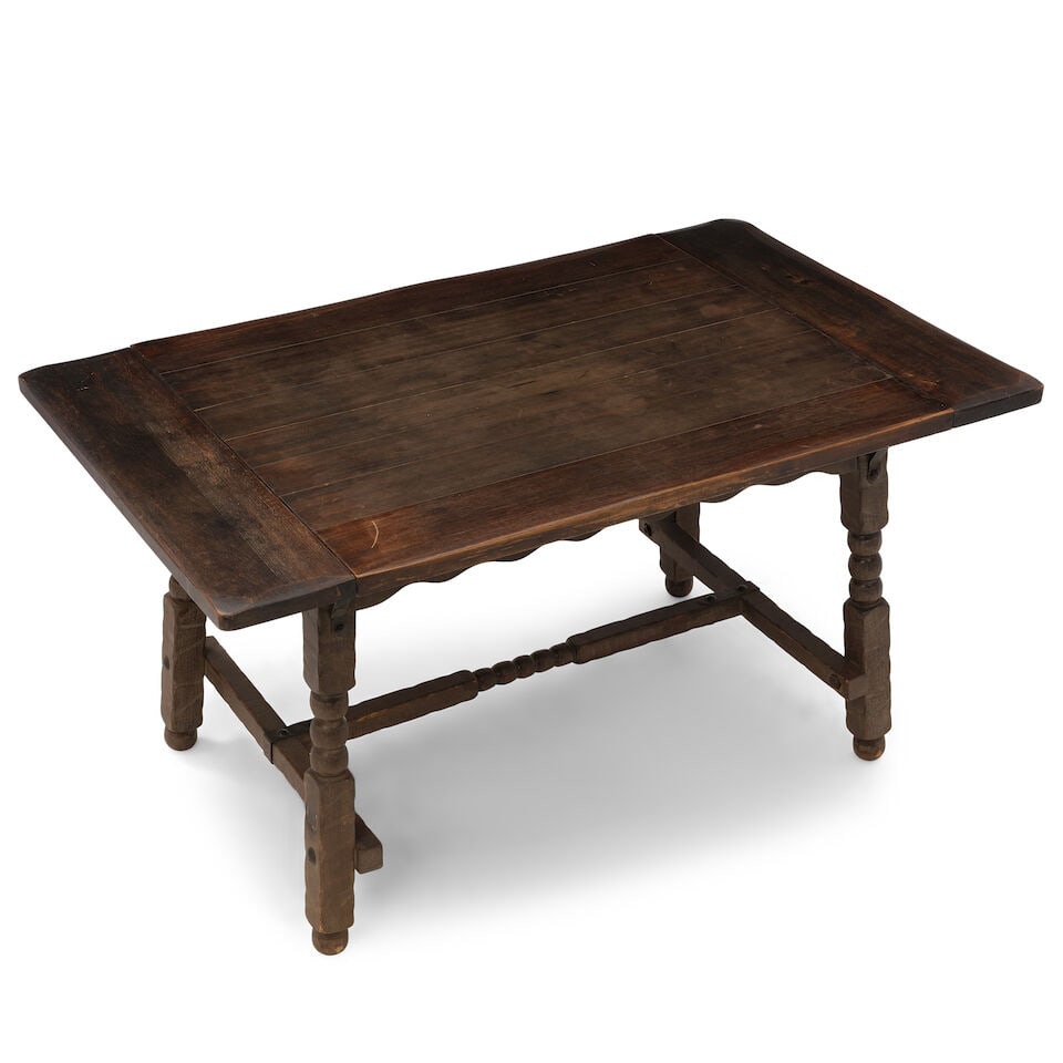 A MONTEREY OLD WOOD STAINED EXTENSION DINING TABLECirca 1930 - 3