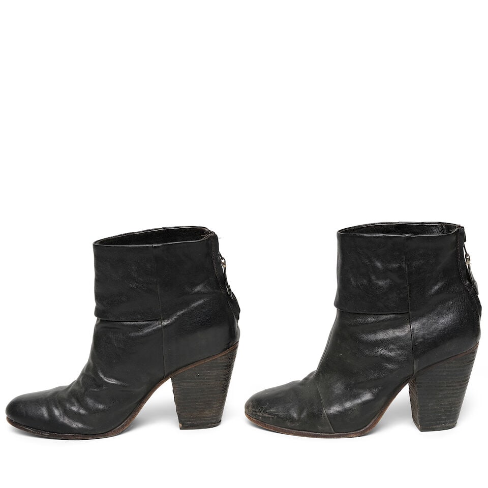 A PAIR OF RAG & BONE BLACK LEATHER 'CLASSIC NEWBURY' ANKLE BOOTS - 3