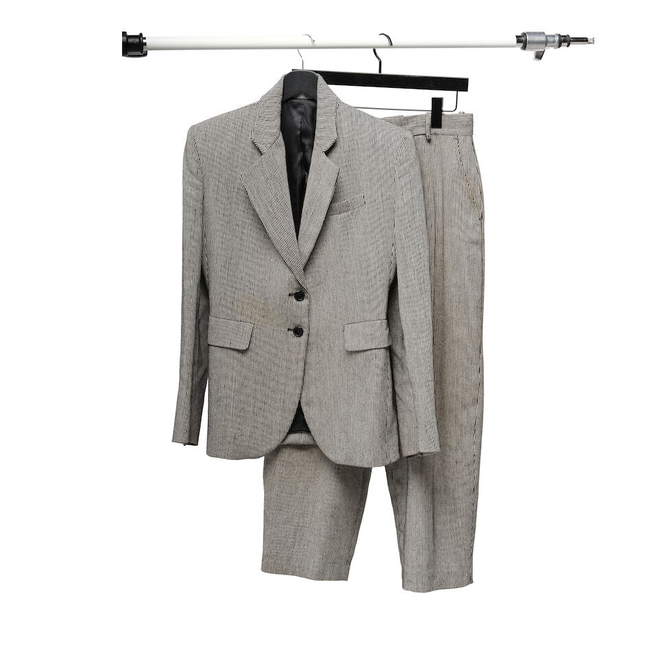 A TWO-PIECE ECKHAUS LATTA WOOL BLEND SUIT - 6