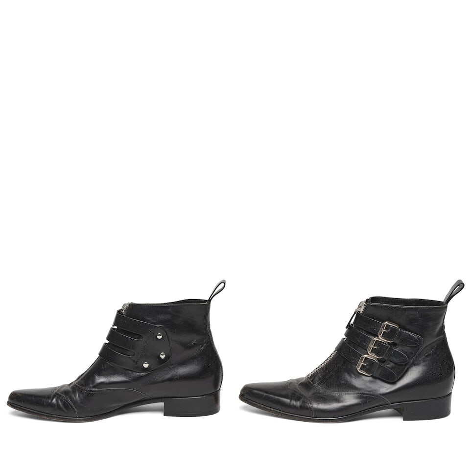 A PAIR OF TABITHA SIMMONS BLACK LEATHER ANKLE BOOTS - 2