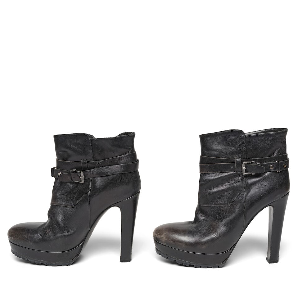 A PAIR OF BELSTAFF BLACK LEATHER ANKLE BOOTS - 2