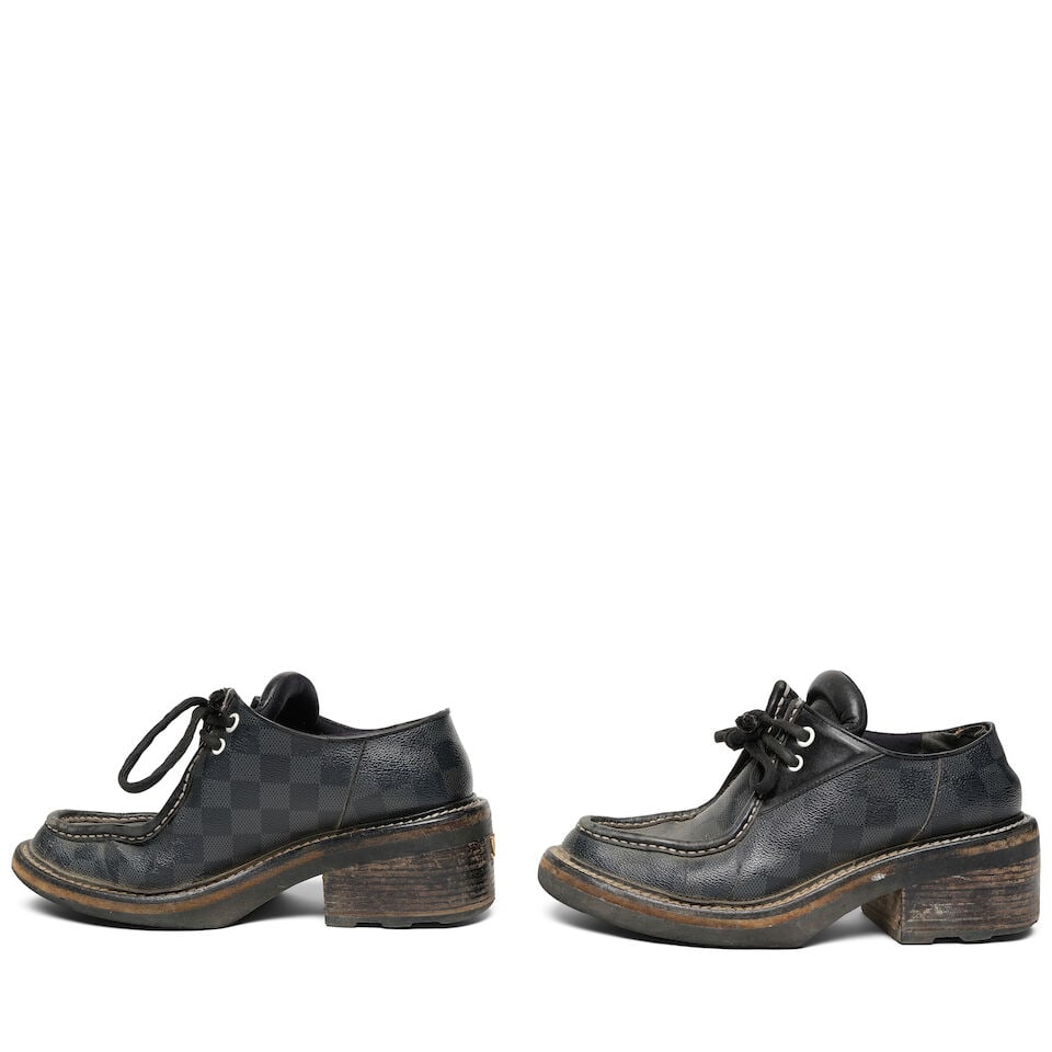 A PAIR OF LOUIS VUITTON DAMIER BEAUBOURG DERBY SHOES - 2