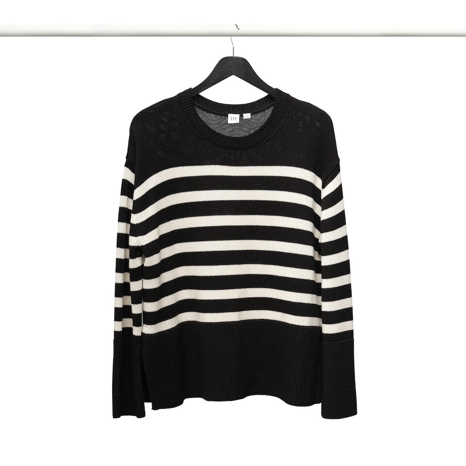 A GROUP OF BLACK AND WHITE CLOTHING - 3