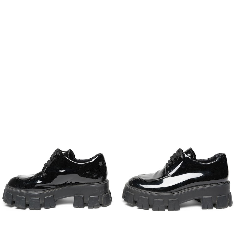 A PAIR OF PRADA BLACK PATENT LEATHER MONOLITH PLATFORM DERBY SHOES - 2