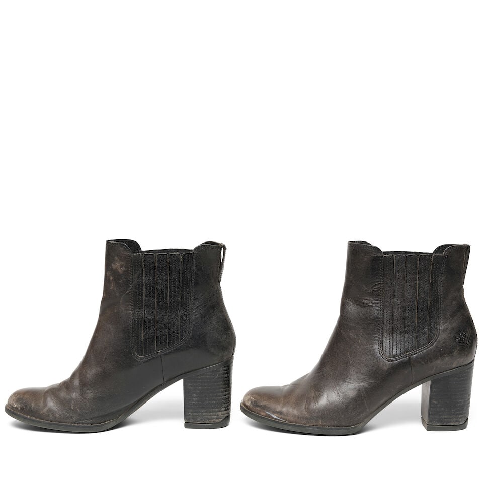 A PAIR OF TIMBERLAND BLACK LEATHER ATLANTIC HEIGHTS CHELSEA BOOTS - 2