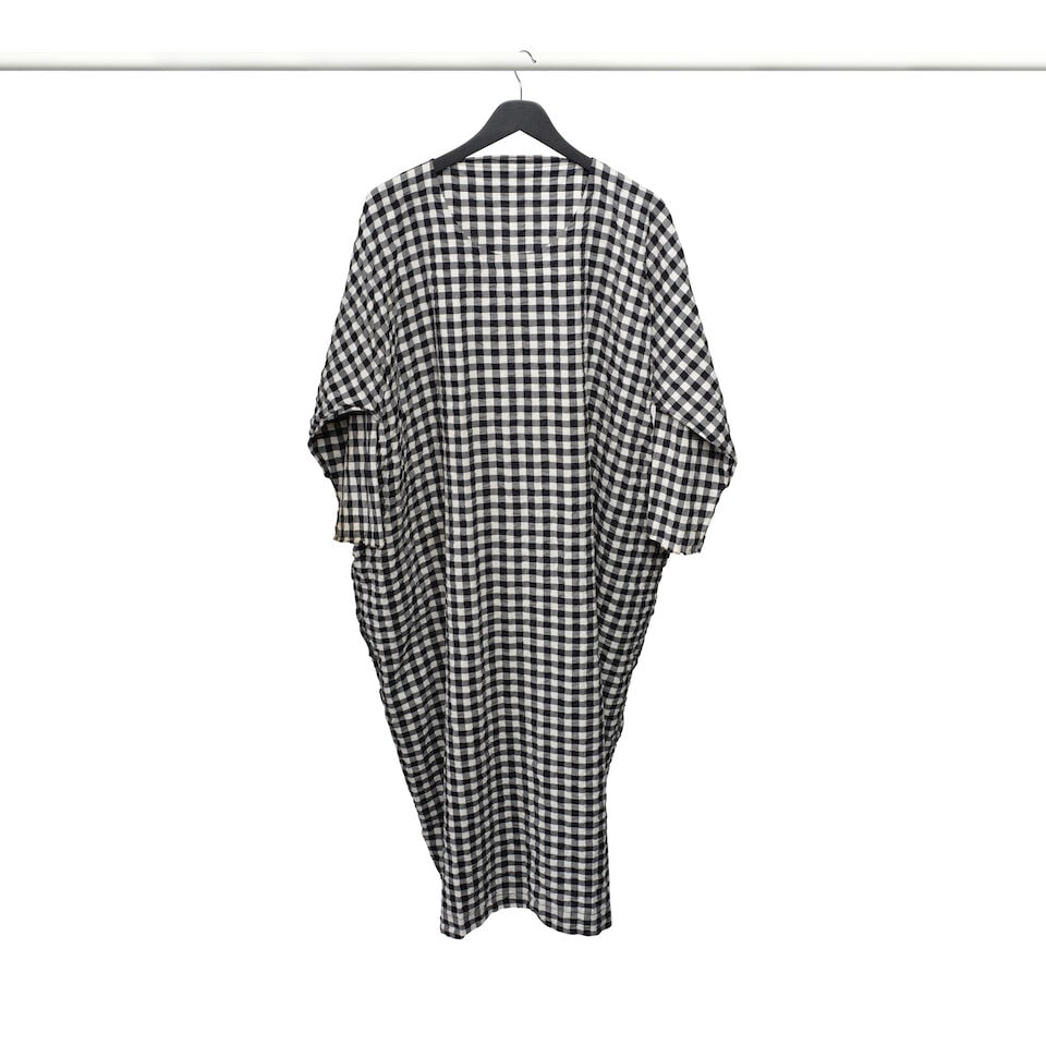 A LINEN GINGHAM SACK DRESS AND MATCHING SCARF - 3