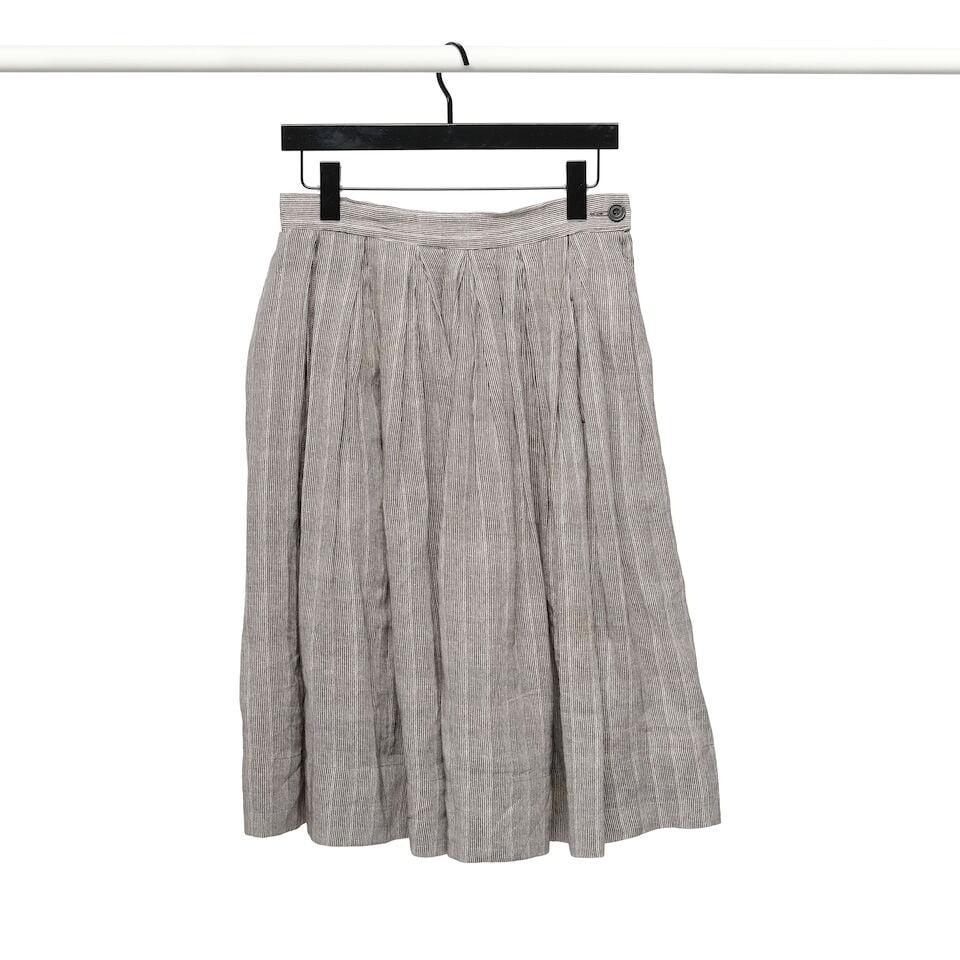 A PAUL HARNDEN SHOEMAKERS BLACK LINEN BLEND JACKET AND LINEN BLACK AND WHITE STRIPED SKIRT - 3