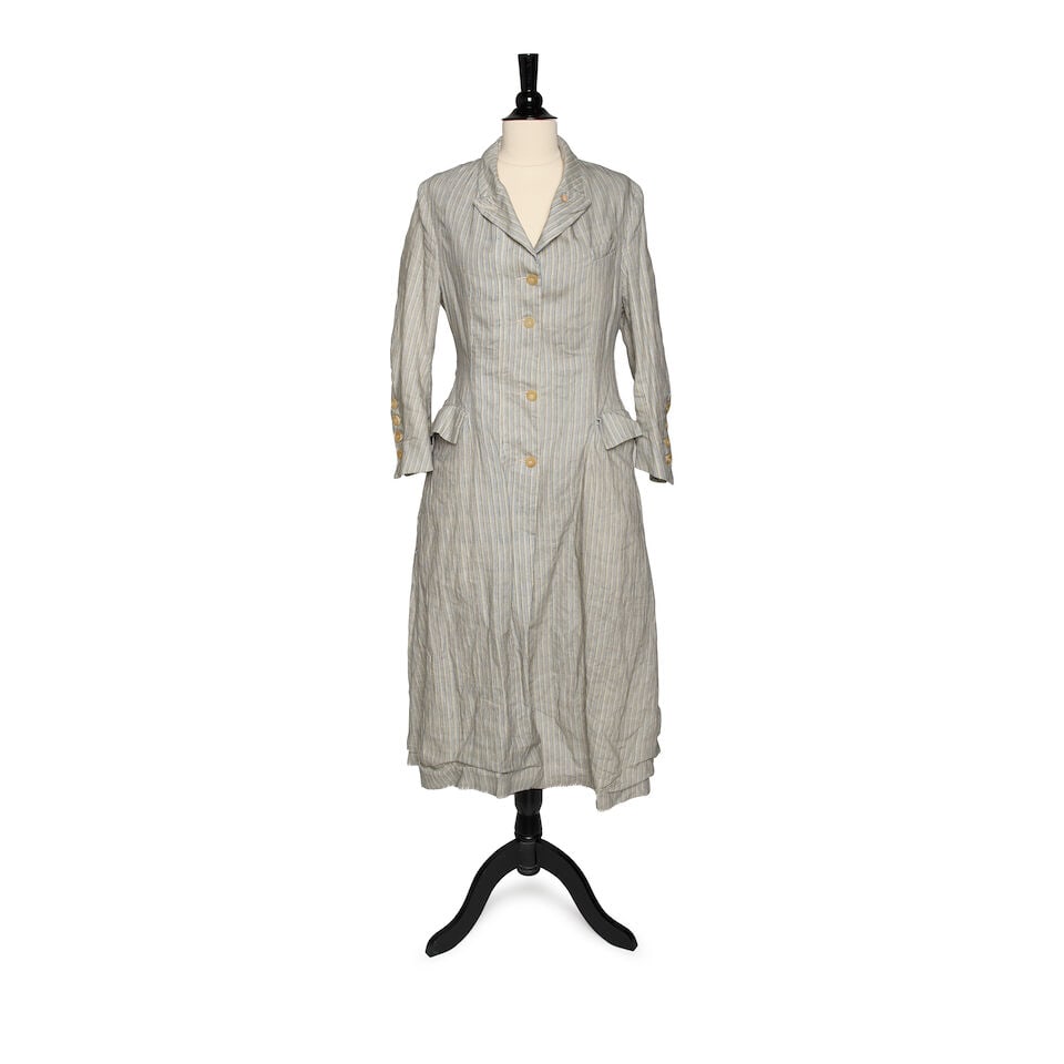 A PAUL HARNDEN SHOEMAKERS STRIPED LINEN BUTTON-DOWN COLLARED COAT: A PAUL HARNDEN SHOEMAKERS STRIPED LINEN BUTTON-DOWN COLLARED COAT Marked size M. Footnotes: Worn in the InStyle magazine feature on Keaton, December 2019. This lot is subject to the following lot