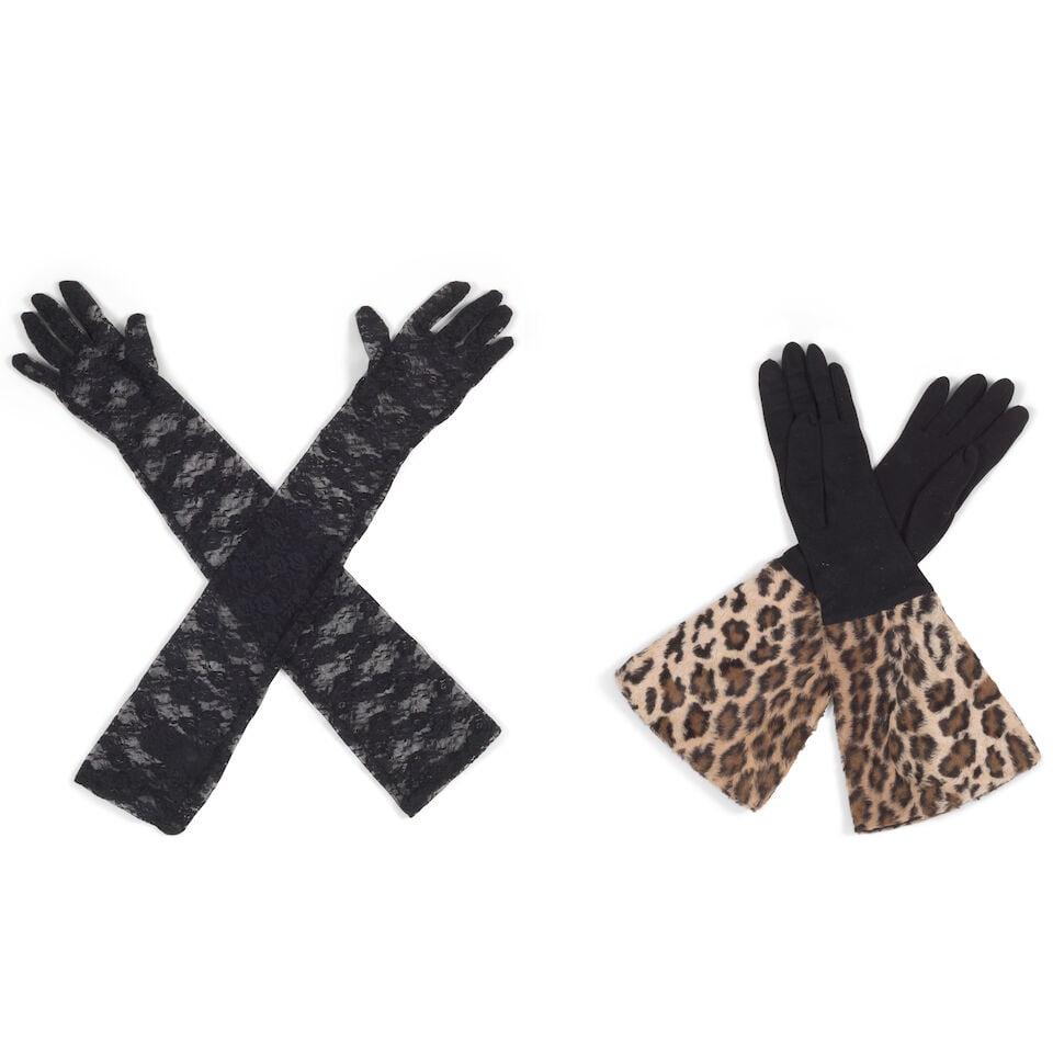 TWO PAIRS OF GLOVES - 2