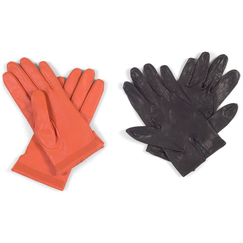 TWO PAIRS OF GLOVES - 2
