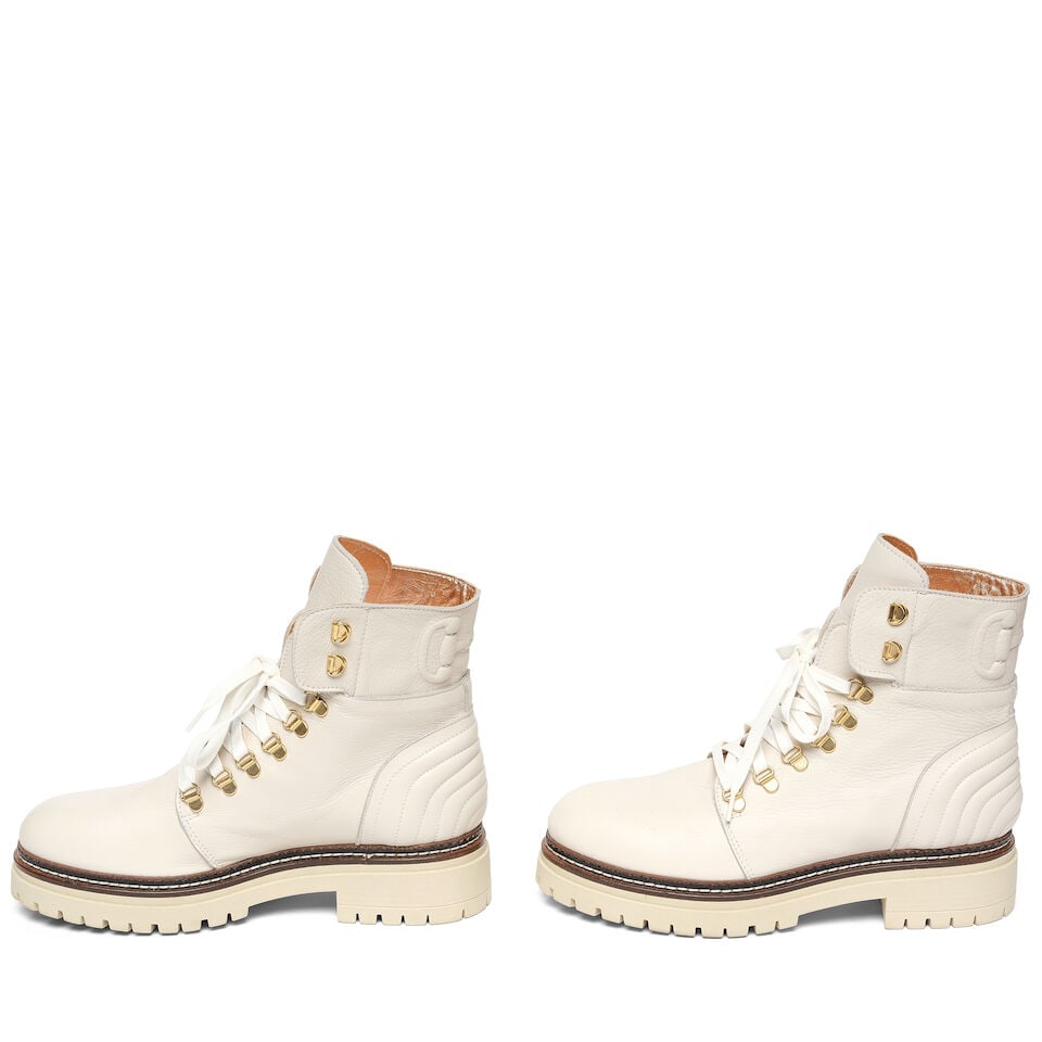 A PAIR OF BEAUTIISOLES BY ROBYN SHREIBER WHITE LEATHER COMBAT BOOTS - 2