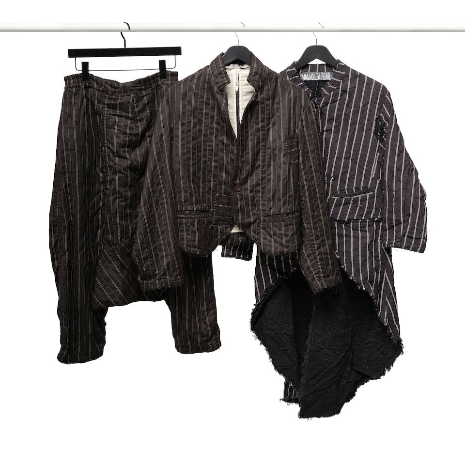 A MAGNOLIA PEARL WHITE STITCHED BLACK WOOL JACKET AND HAREM PANT TWO-PIECE SET AND COTTON COAT - 2
