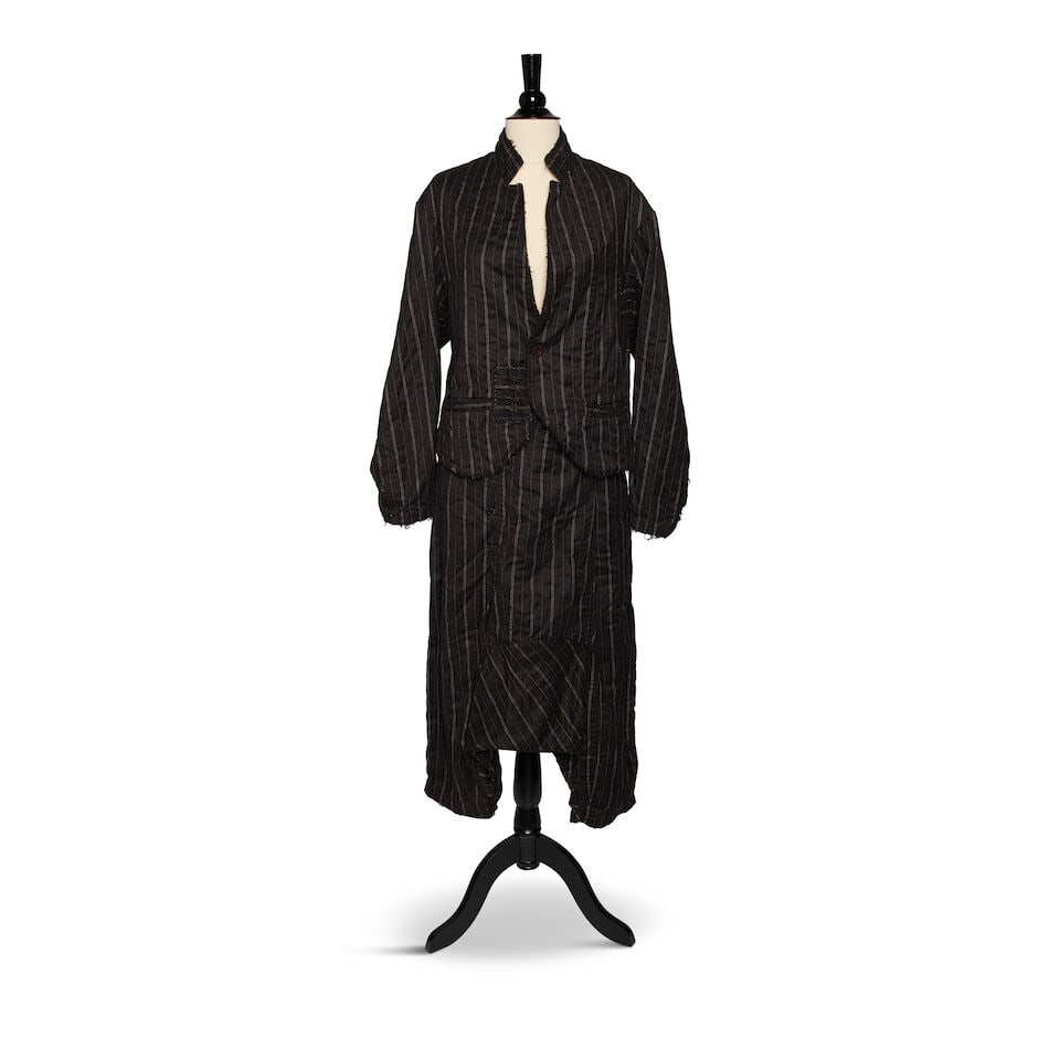 A MAGNOLIA PEARL WHITE STITCHED BLACK WOOL JACKET AND HAREM PANT TWO-PIECE SET AND COTTON COAT - 4