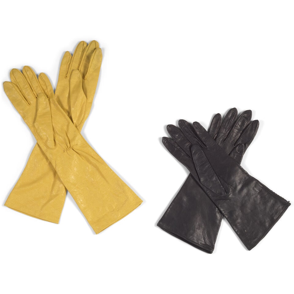 TWO PAIRS OF GLOVES - 2