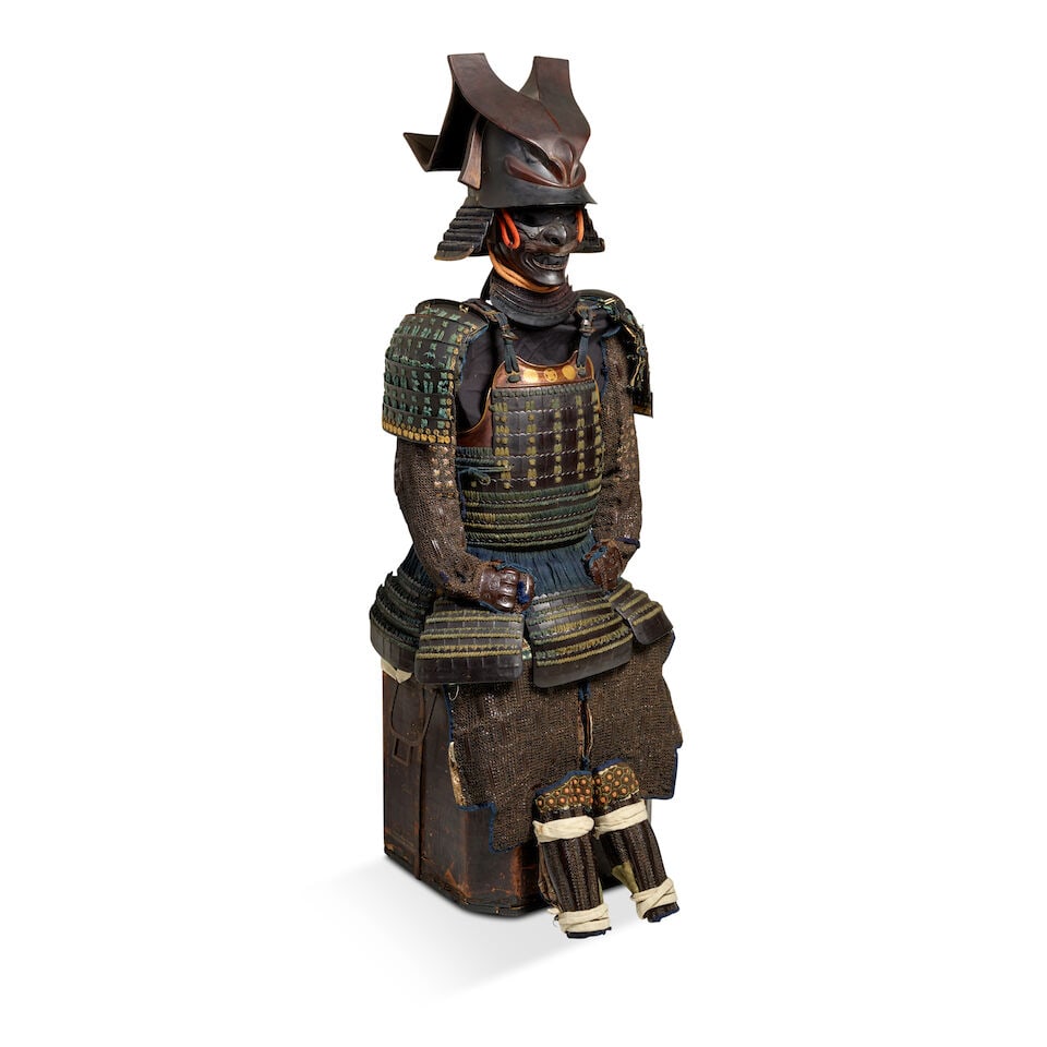 AN ARMOR WITH A KAWARI KABUTO (ECCENTRICALLY-SHAPED HELMET) Momoyama (1573-1615) and Edo (1615-1... - 2