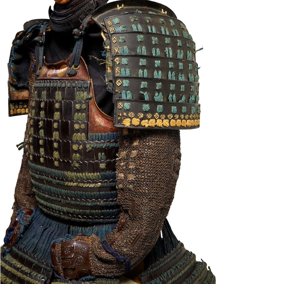 AN ARMOR WITH A KAWARI KABUTO (ECCENTRICALLY-SHAPED HELMET) Momoyama (1573-1615) and Edo (1615-1... - 5