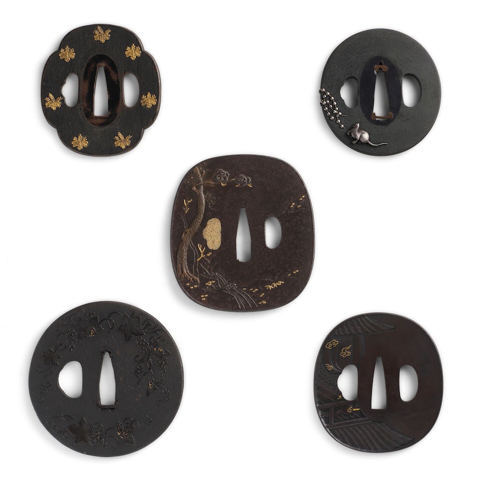 THREE SHAKUDŌ TSUBA (HAND GUARDS) AND TWO IRON TSUBA Edo period (1615-1868), 19th century (5) - 2